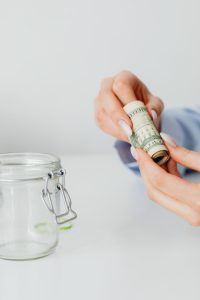Linho amassa muito? Saiba antes de investir em roupas e decoração